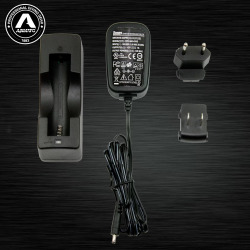 AQUATEC アクアテック 18650バッテリー充電器 [CGR-18650] リチウムイオン電池用 ダイビングライト用充電器 LEDライト ※18650バッテリーは付属しません。