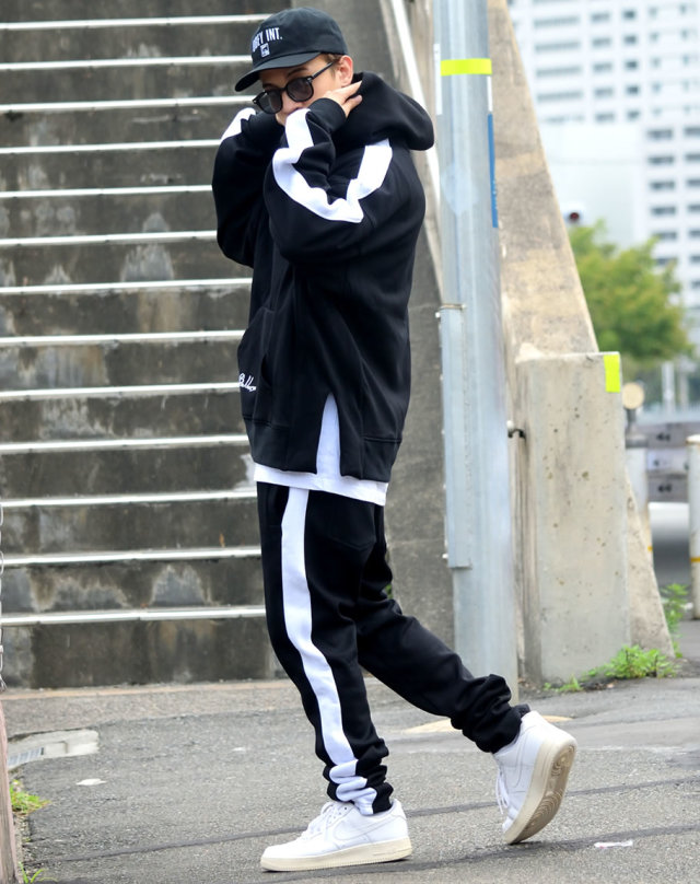 Black Horse スエット セットアップ メンズ 大きいサイズ 無地 サイドライン ルームウェア 部屋着 ストリート系 ヒップホップ ファッション 服 通販 Bhst037