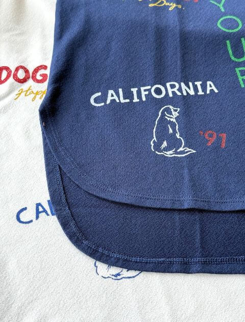 グラフィティ梨地キーネック   ブランドのドッグデプト/DOG DEPT