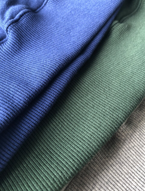 リアルドッグカレッジ刺繍ハーフジップスウェット   ブランドのドッグデプト/DOG DEPT