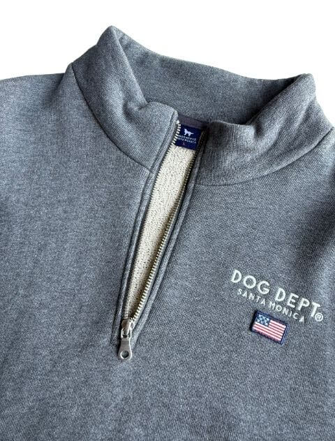 クラシックロゴスタンドジップ  ブランドのドッグデプト/DOG DEPT