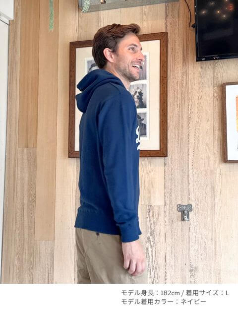 スポーツロゴパーカー  ブランドのドッグデプト/DOG DEPT