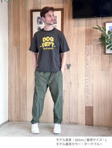 ダメージロゴフロッキー Tシャツ  ブランドのドッグデプト/DOG DEPT