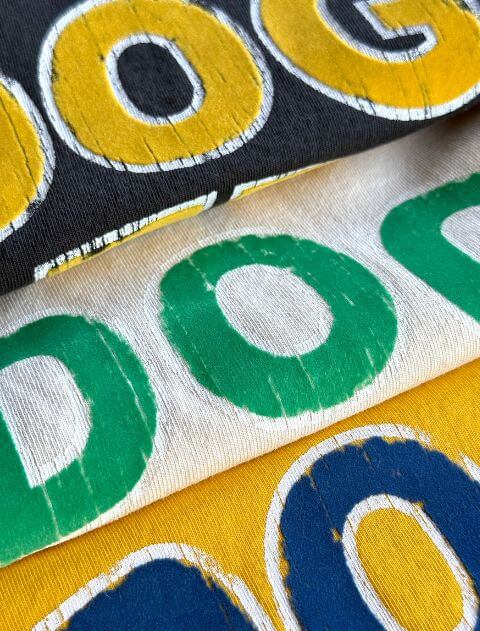 ダメージロゴフロッキー Tシャツ  ブランドのドッグデプト/DOG DEPT