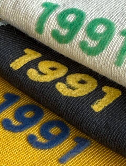 ダメージロゴフロッキー Tシャツ  ブランドのドッグデプト/DOG DEPT