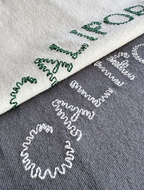 スマイルゴールデン刺繍T  ブランドのドッグデプト/DOG DEPT