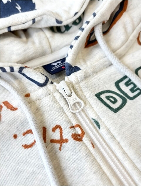 HELLO.MAX総柄ロゴジップパーカー ブランドのドッグデプト/DOG DEPT