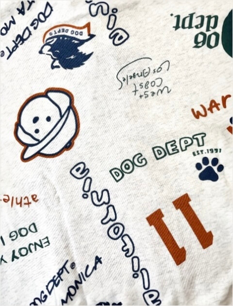 HELLO.MAX総柄ロゴジップパーカー ブランドのドッグデプト/DOG DEPT
