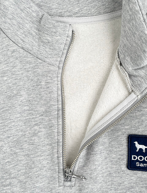 フラッグワッペンハーフジップスウェット   ブランドのドッグデプト/DOG DEPT