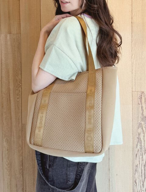 ブランドのドッグデプト/DOG DEPT ネオプレントートバッグ　バッグパーテーション付き