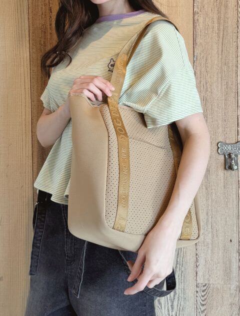 ブランドのドッグデプト/DOG DEPT ネオプレントートバッグ　バッグパーテーション付き