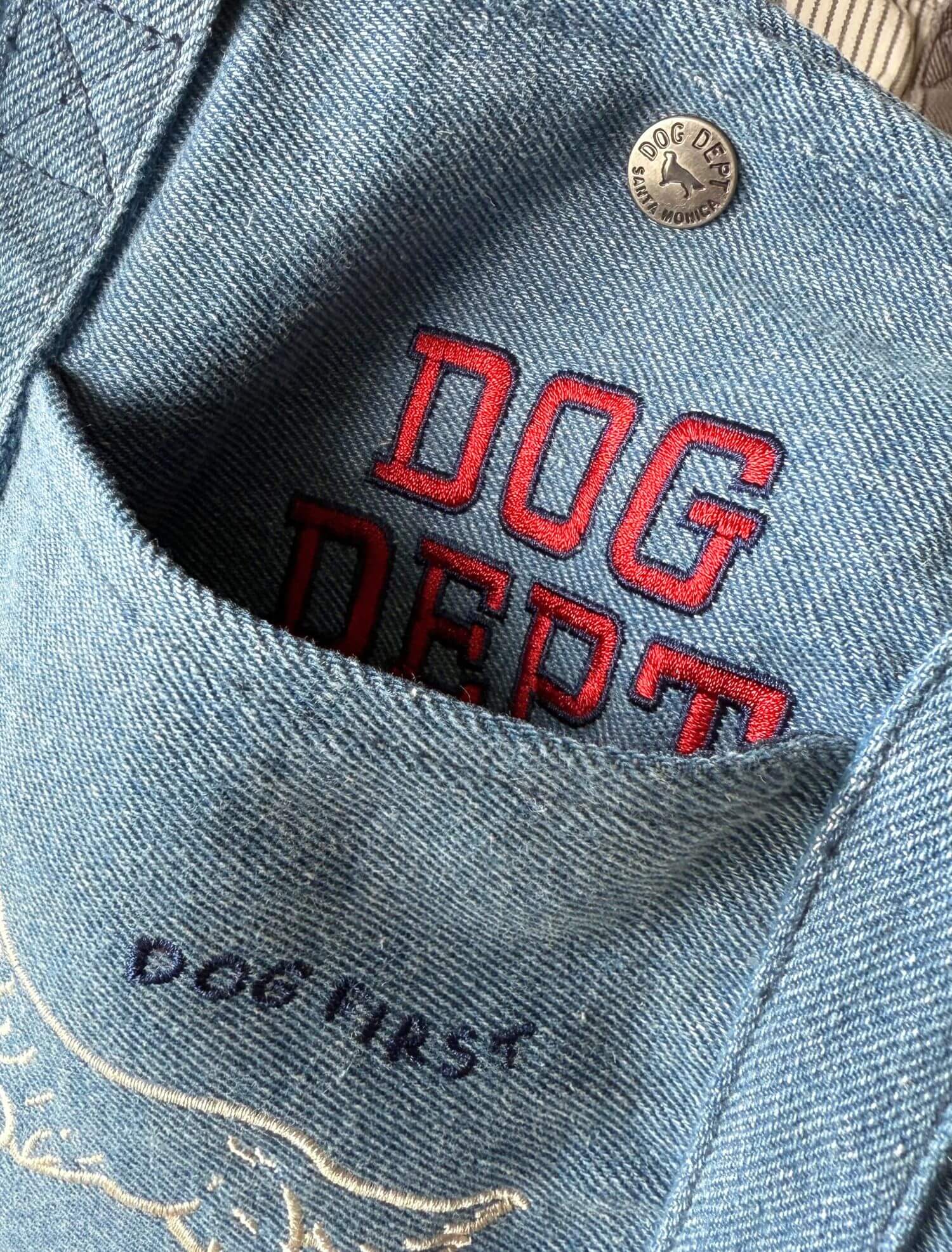 ブランドのドッグデプト/DOG DEPT デニムグラフィティ刺繍バッグ