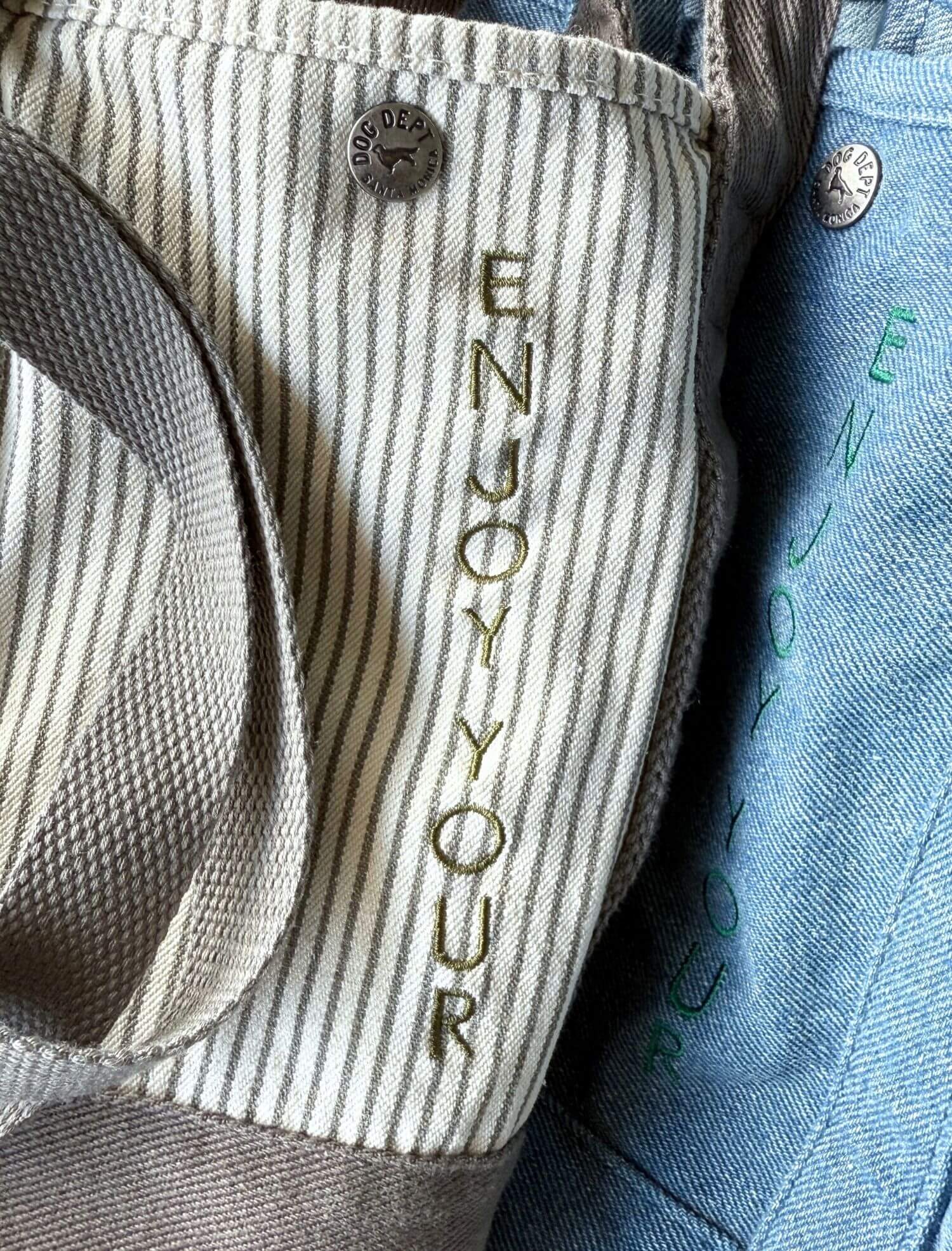 ブランドのドッグデプト/DOG DEPT デニムグラフィティ刺繍バッグ