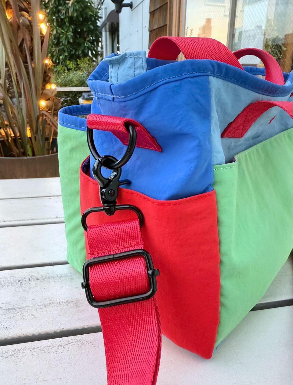 ブランドのドッグデプト/DOG DEPT マルチカラー　マナーポーチ付きお散歩バッグ