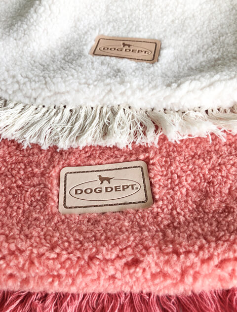 フリンジマント犬服ブランドのドッグデプト/DOG DEPT