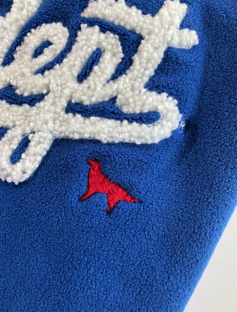 スポーツロゴフリーススタジャン犬服ブランドのドッグデプト/DOG DEPT