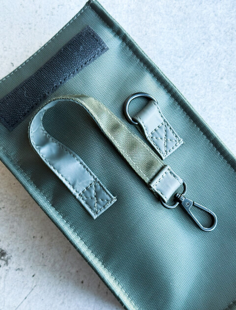 ポリ×PU 切り替えマナーポーチ ブランドのドッグデプト/DOG DEPT