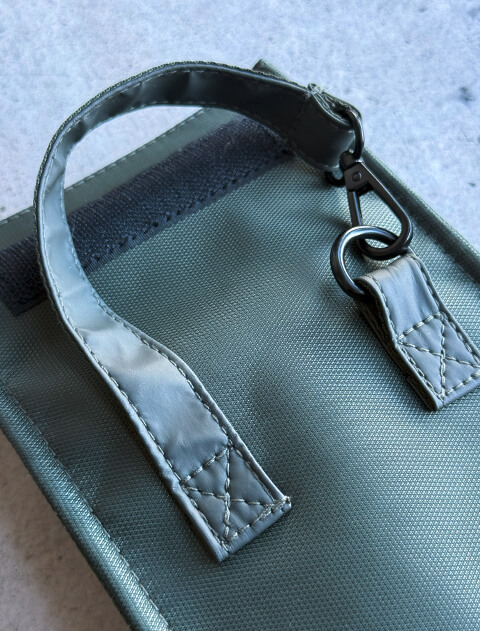 ポリ×PU 切り替えマナーポーチ ブランドのドッグデプト/DOG DEPT