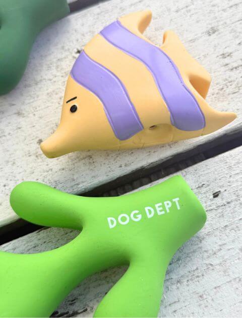 魚とわかめのラテックス ブランドのドッグデプト/DOG DEPT