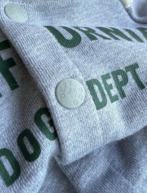 カレッジロゴボタンパーカー犬服ブランドのドッグデプト/DOG DEPT