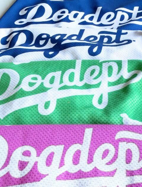 濡らして着る　スポーツロゴノースリーブ犬服ブランドのドッグデプト/DOG DEPT