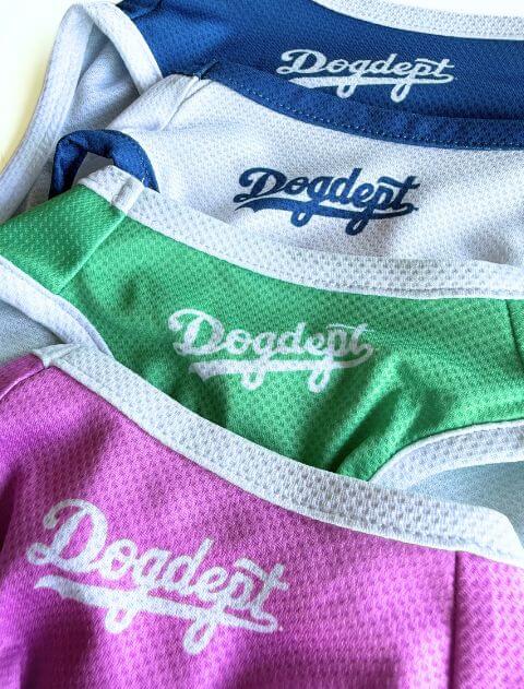 濡らして着る　スポーツロゴノースリーブ犬服ブランドのドッグデプト/DOG DEPT