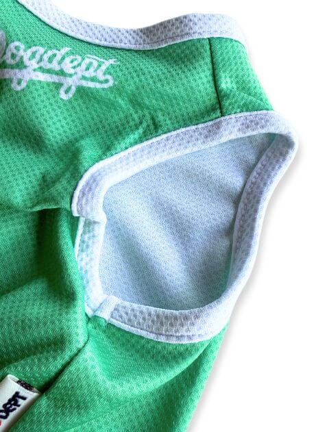 濡らして着る　スポーツロゴノースリーブ犬服ブランドのドッグデプト/DOG DEPT