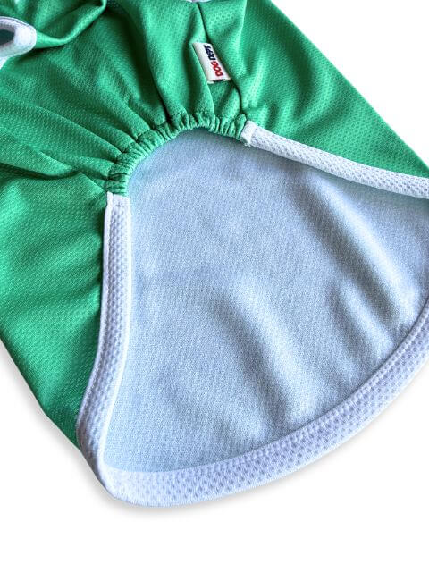 濡らして着る　スポーツロゴノースリーブ犬服ブランドのドッグデプト/DOG DEPT