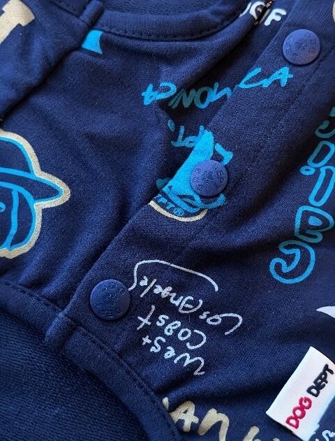 HELLO.MAX総柄ロゴボタンパーカー犬服ブランドのドッグデプト/DOG DEPT