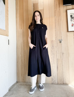 【WOMEN】透かしワッフルロングワンピース