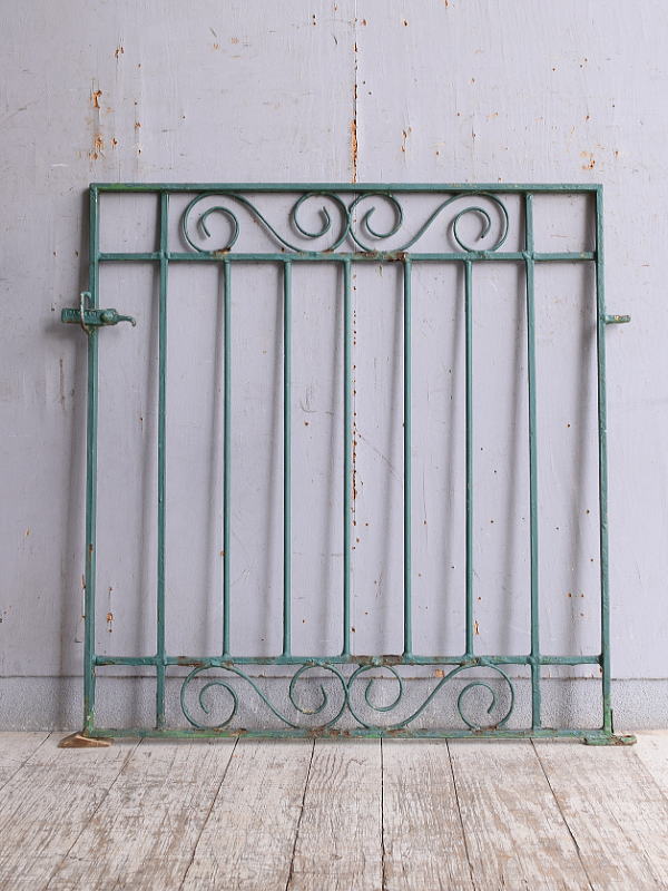イギリスアンティーク アイアンフェンス ゲート柵 ガーデニング 10785