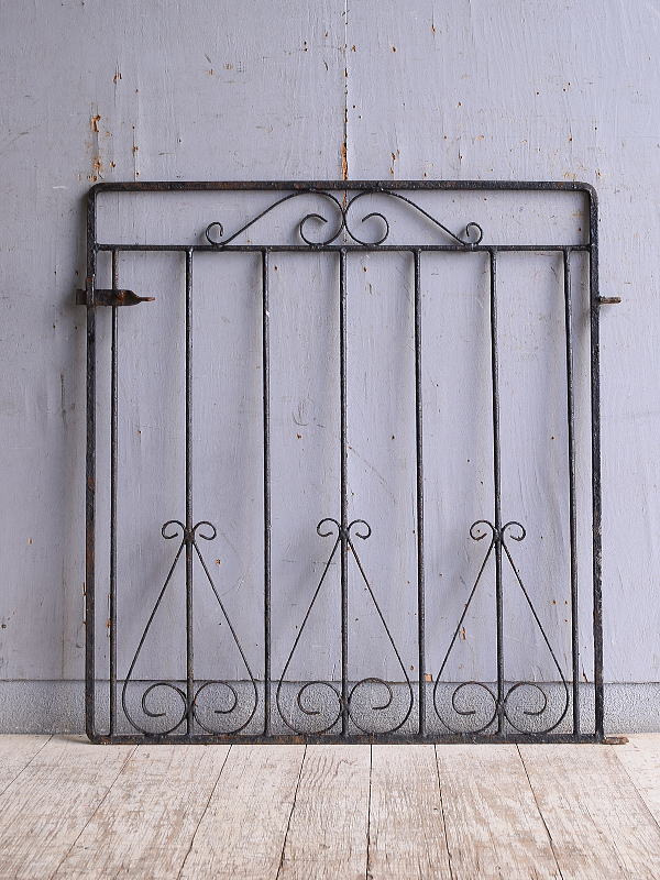 イギリスアンティーク アイアンフェンス ゲート柵 ガーデニング 10796