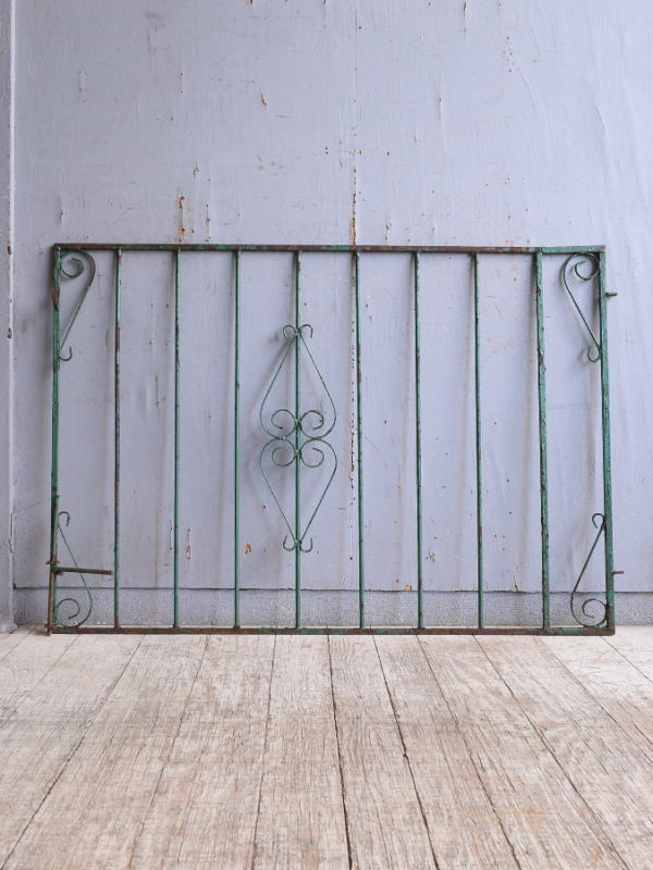 イギリスアンティーク アイアンフェンス ゲート柵 ガーデニング 10849