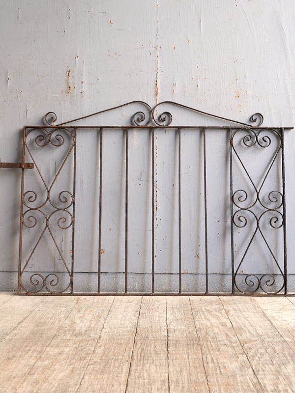 イギリスアンティーク アイアンフェンス ゲート柵 ガーデニング 10854