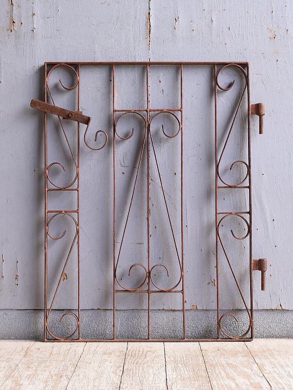 イギリスアンティーク アイアンフェンス ゲート柵 ガーデニング 10962