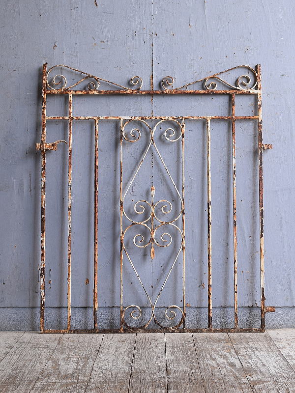 イギリスアンティーク アイアンフェンス ゲート柵 ガーデニング 11074