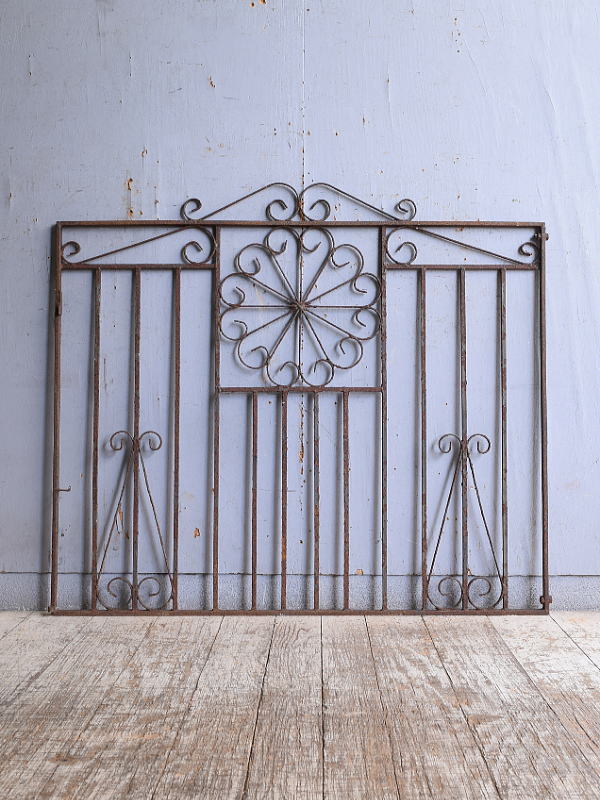 イギリスアンティーク アイアンフェンス ゲート柵 ガーデニング 11079