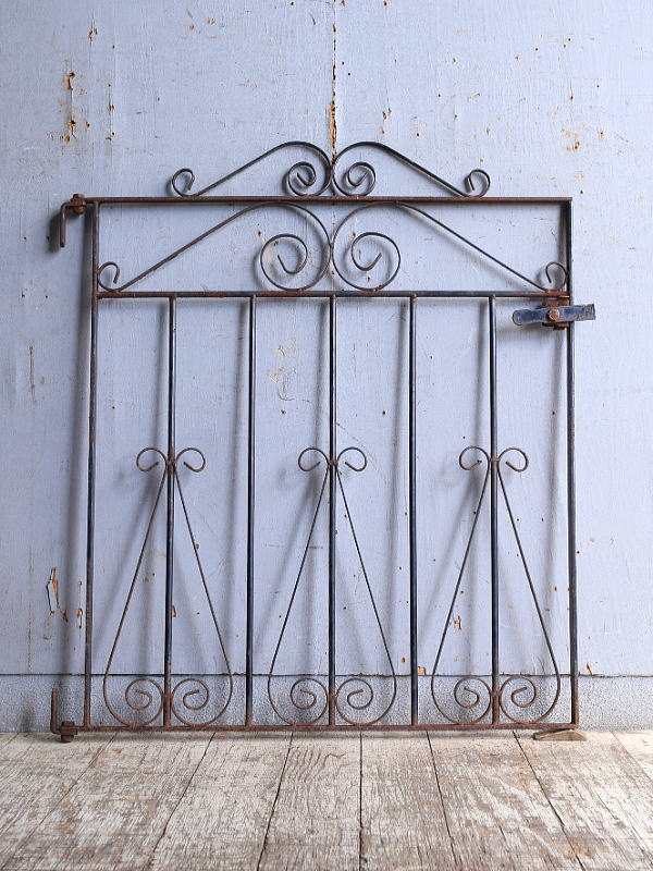 イギリスアンティーク アイアンフェンス ゲート柵 ガーデニング 11080