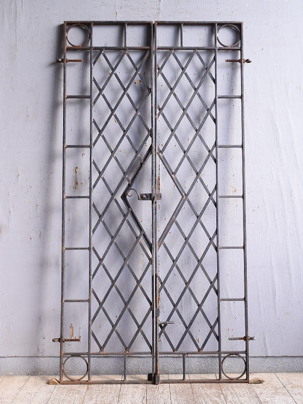 ギリスアンティーク アイアンフェンス ゲート柵 ガーデニング 112