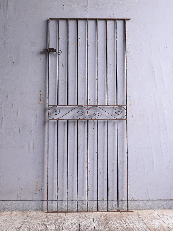 イギリスアンティーク アイアンフェンス ゲート柵 ガーデニング 11539