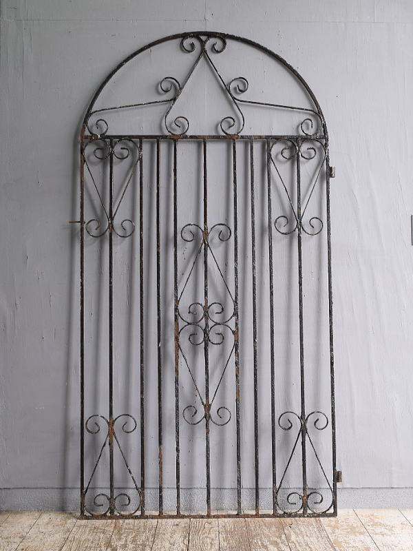 イギリスアンティーク アイアンフェンス ゲート柵 ガーデニング 11715