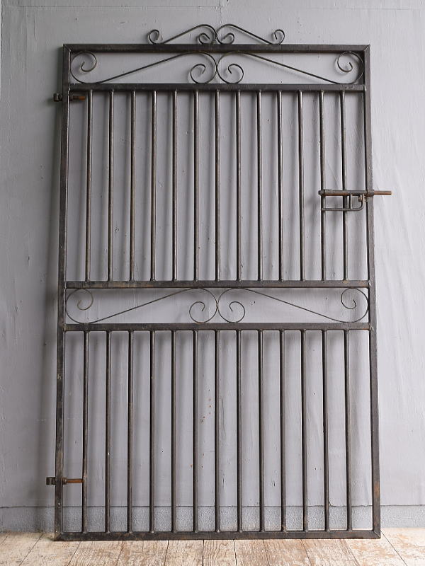 イギリスアンティーク アイアンフェンス ゲート柵 ガーデニング 11716