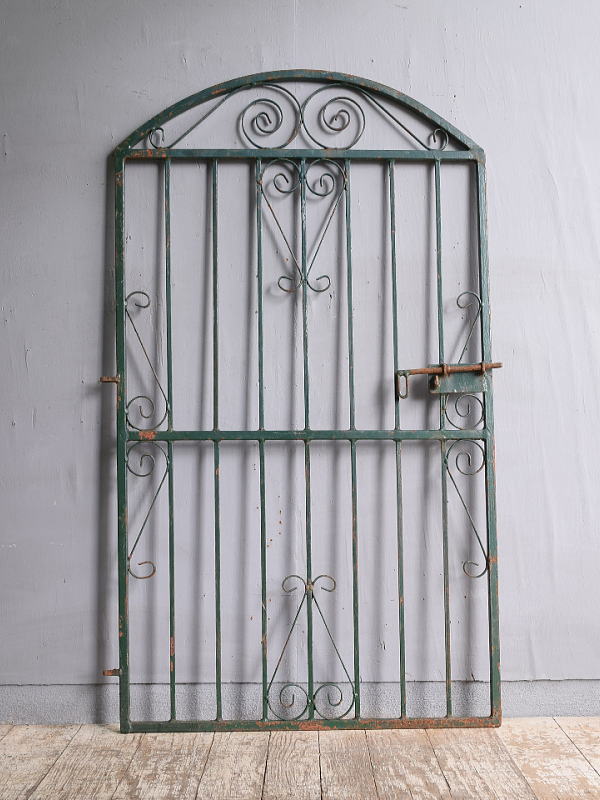 イギリスアンティーク アイアンフェンス ゲート柵 ガーデニング 11733