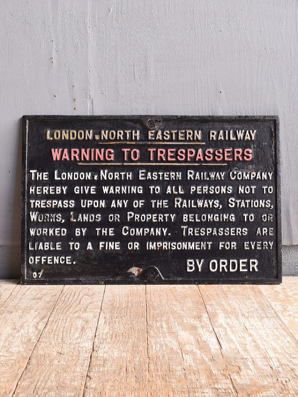 イギリス　アンティーク レイルウェイサイン 鉄道標識 11817