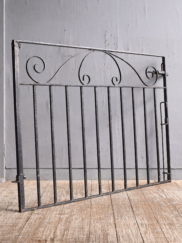 イギリスアンティーク アイアンフェンス ゲート柵 ガーデニング 11946