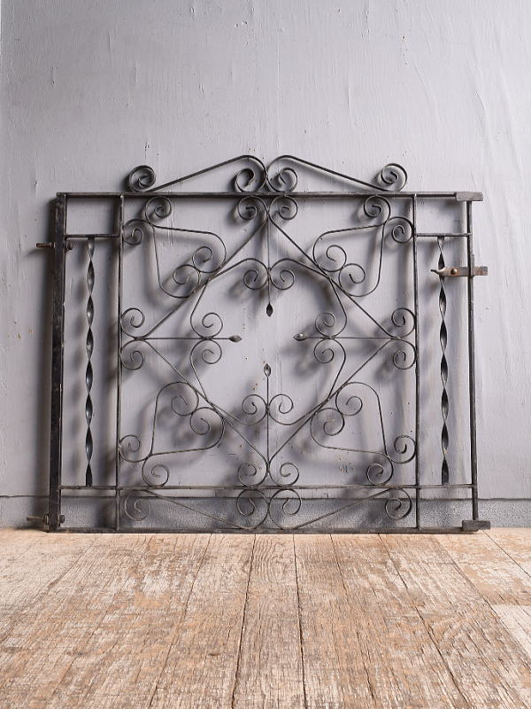イギリスアンティーク アイアンフェンス ゲート柵 ガーデニング 11993