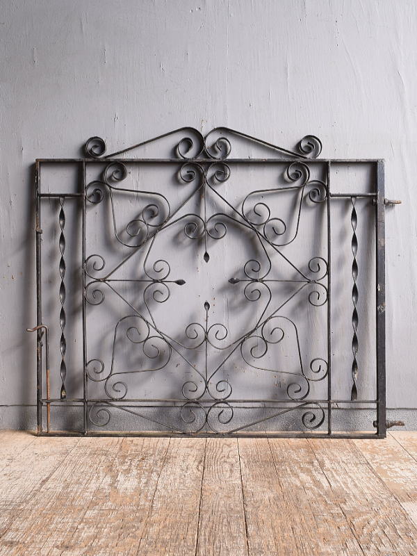 イギリスアンティーク アイアンフェンス ゲート柵 ガーデニング 11994