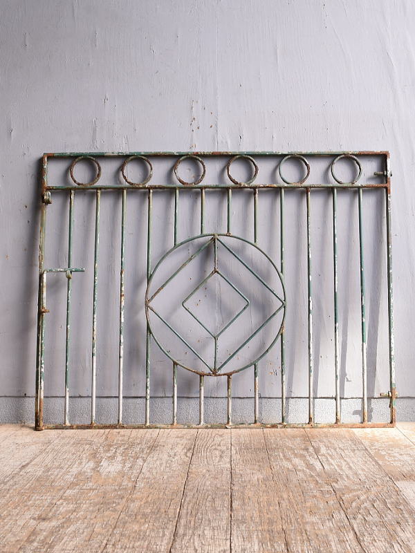 イギリスアンティーク アイアンフェンス ゲート柵 ガーデニング 11995