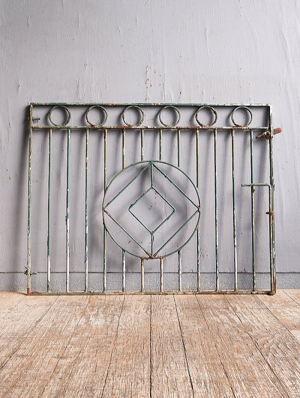 イギリスアンティーク アイアンフェンス ゲート柵 ガーデニング 11996