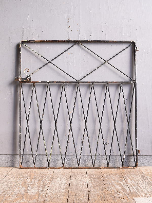 イギリスアンティーク アイアンフェンス ゲート柵 ガーデニング 12226